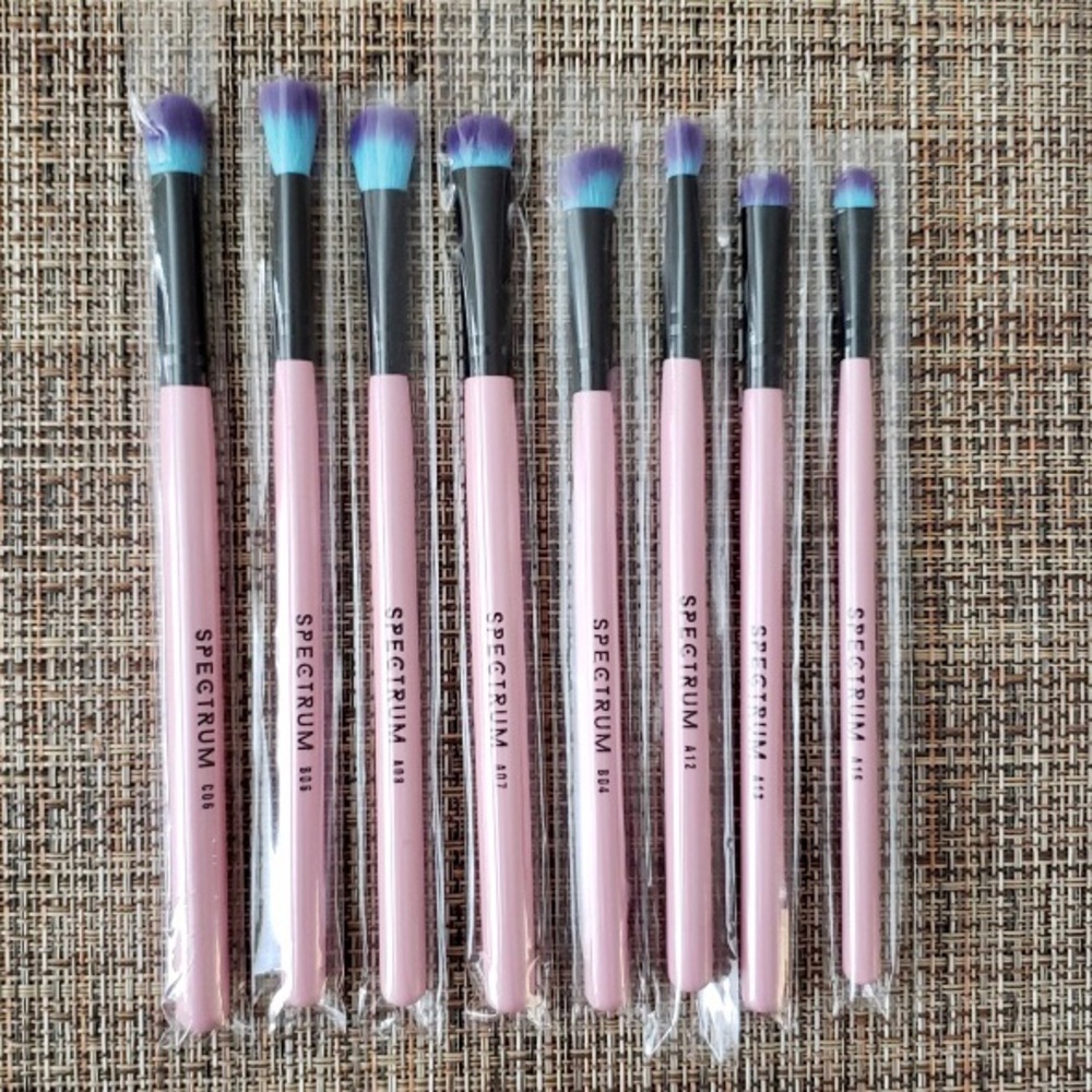 NEW Spectrum eyeshadow brush set